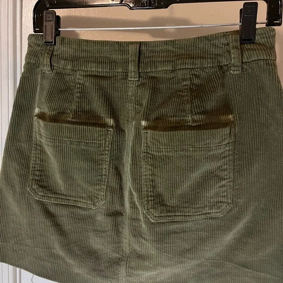 American Eagle Outfitters Olive Corduroy Skirt - Picture 4 of 6